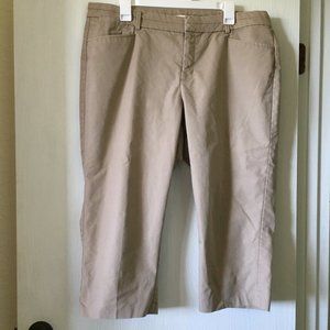 Docker's women's capri pants. Size 16.